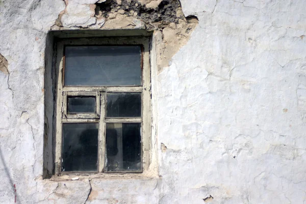 Ventana de la antigua casa — Foto de Stock