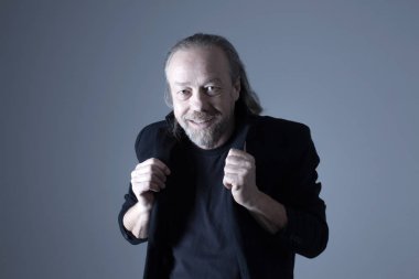 Mutlu beyaz adam winks