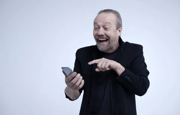 Веселий Бородатий Білий Чоловік Розмовляє Телефону — стокове фото