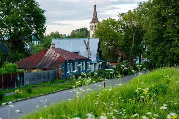 Церква Маленькому Містечку Російська — стокове фото