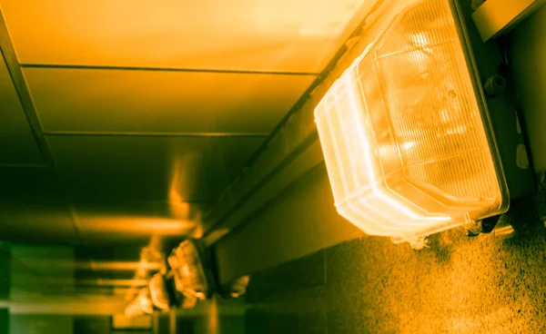 Lámpara Eléctrica Paso Subterráneo — Foto de Stock