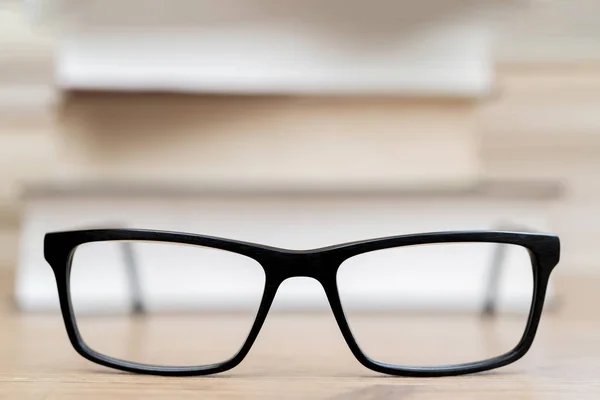 Kacamata Dengan Latar Belakang Buku Simbol Pengetahuan Ilmu Pengetahuan Studi — Stok Foto