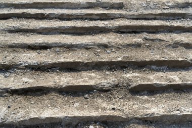 Eski beton merdivenlerin onarımı