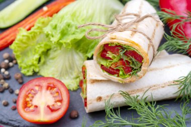 Sağlıklı bir yaşam tarzı için sebze rulo