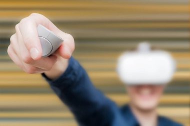 Sanal gerçekliğin genç adamı. Yenilik ve teknolojik advan