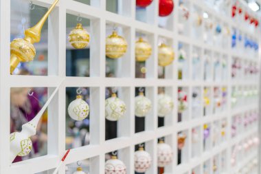 Dükkanda noel süslemeleri yakın çekim