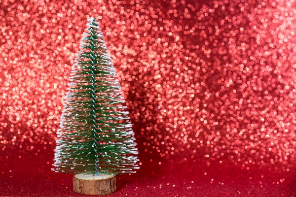Рождественская Елка Фоне Красного Блеска — стоковое фото
