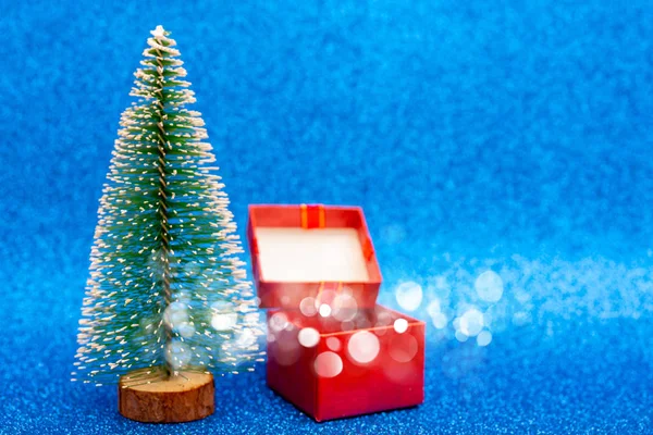 Bouteille Cadeaux Noël Sur Fond Bleu — Photo