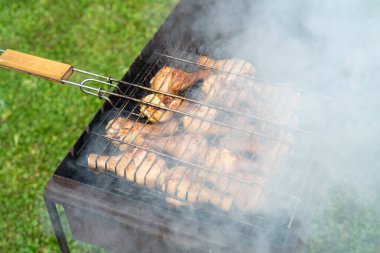 Açık havada ızgara et, yakın plan.