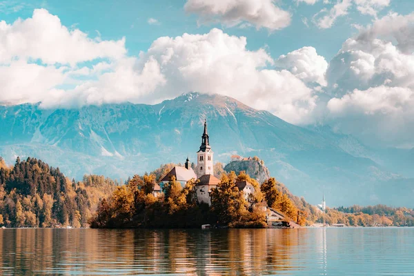 Bled Eslovénia Outono Paisagem Cênica Lago Igreja — Fotografia de Stock