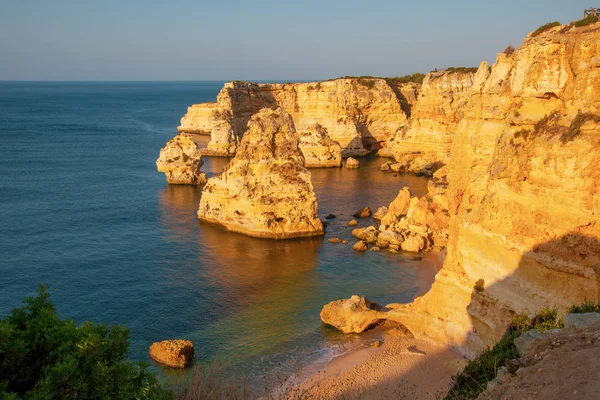 Algarve Portugal Praia Marinha Ved Soloppgang Hjerteformet Stein – stockfoto
