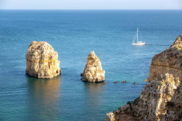 Algarve Coastline Portugal Europa Stein Havet Kajakker – stockfoto