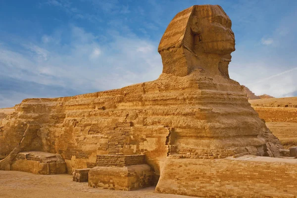 Görünüm Sfenks Mısır, sahara Çölü'nde giza Yaylası