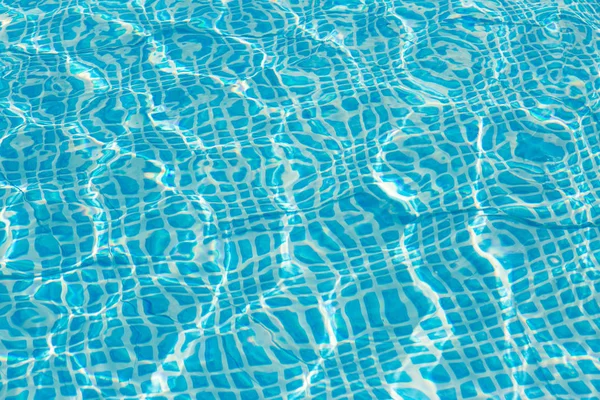 Schwimmbad Mit Wasser Und Wellen — Stockfoto