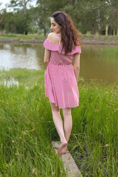 Retrato Uma Menina Bonita Verão — Fotografia de Stock