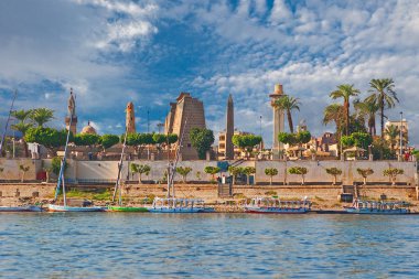 Nehir Nil Luxor Mısır