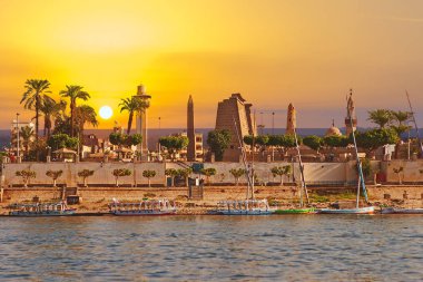 Luxor şehrinin güzel manzarası