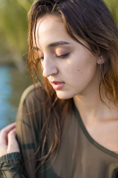 Sommerporträt Eines Schwimmenden Mädchens Emotionales Porträt Eines Mädchens Wasser — Stockfoto