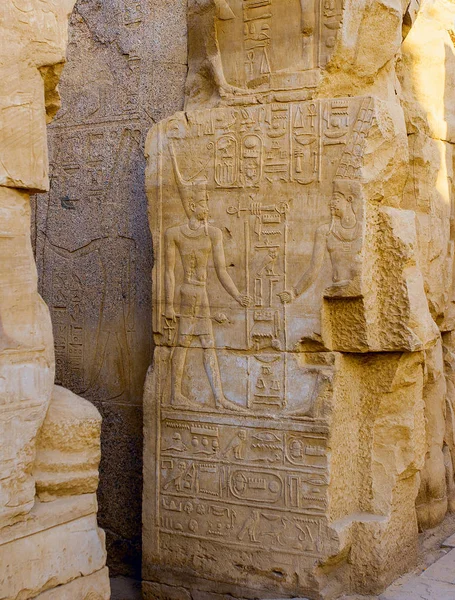 Karnak Temple Esculturas Colossais Antigo Egito Vale Nilo Luxor Hieróglifos — Fotografia de Stock