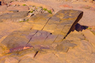 Renkli Kanyon South Sinai (Mısır) Yarımadası'nda bir rock oluşumdur. Çöl kayalar çok renkli kumtaşı arka plan.