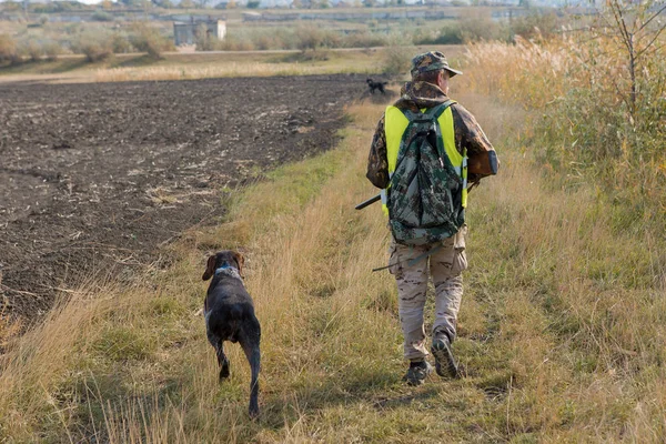 Male Hunter Shotgun Hunting Outdoors — Stockfoto