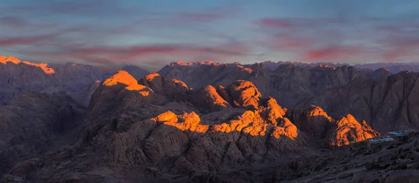 Красивий Краєвид Горами Заході Сонця — стокове фото