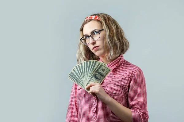 Primo Piano Giovane Bella Donna Una Camicia Quadri Rossa Occhiali — Foto Stock