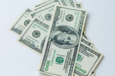 Yüz dolarlık banknotların geçmişi. Benjamin Franklin ABD para banknotu üzerine