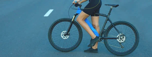 Cropped Male Cyclist Bicycle — 图库照片