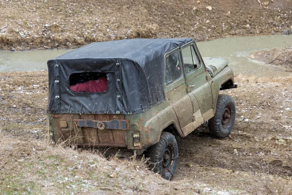 Suv Car Riding Dirty Road Outdoors — Stockfoto