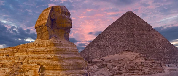 Ősi Szfinx Gízai Sivatagban Egyiptomban — Stock Fotó