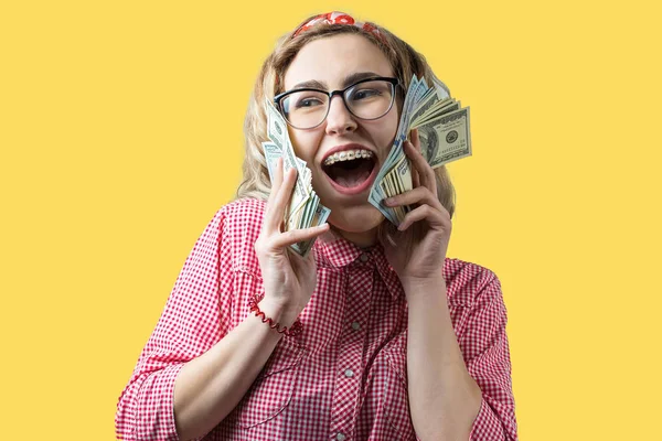 Jonge Vrouw Met Geld Geld — Stockfoto