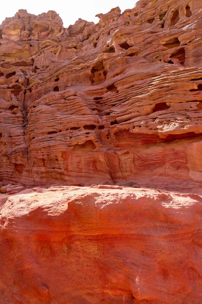 Wüstenfelsen Mit Buntem Sandsteinhintergrund Der Farbige Canyon Ist Eine Felsformation — Stockfoto