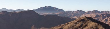 Sina Dağı'nda Amazing Sunrise, Mısır'da güzel şafak, Musa Dağı'nın üst erken sabah görünümü