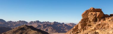 Sina Dağı'nda Amazing Sunrise, Mısır'da güzel şafak, Musa Dağı'nın üst erken sabah görünümü