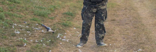 Soldat Avec Sac Dos Sur Fond Forêt — Photo