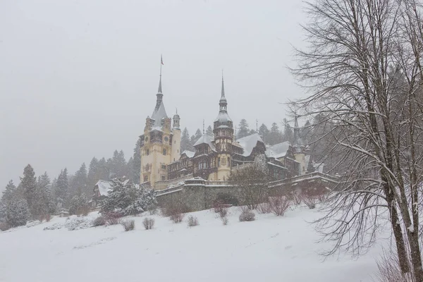 Церковь Замок Зимой — стоковое фото