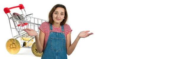 Young Caucasian Girl White Background Shopping Cart Crypto Coins — Stock Photo, Image