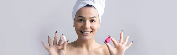 Beauty Portrait Woman White Towel Head Sponge Body View Pink — Stock Photo, Image