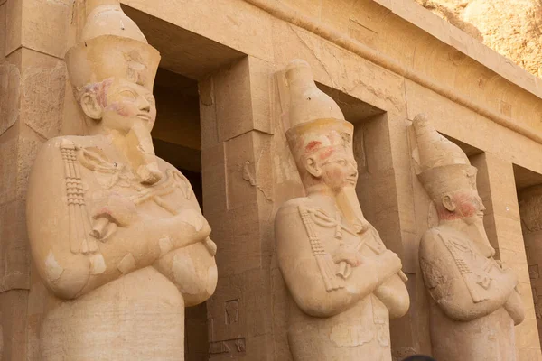 哈特谢普苏特女王神庙 埃及岩石中的神庙景观 — 图库照片