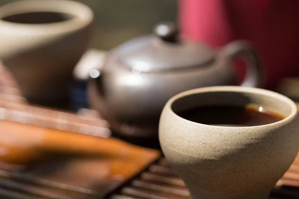 Chinese Tea Ceremony Ceramic Teapot Made Clay Bowls Wooden Background — Stock Photo, Image