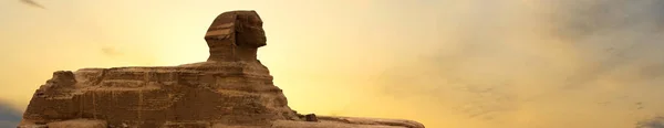 Büyük Mısır Piramitlerinin Arka Planına Karşı Sfenks Afrika Giza Platosu — Stok fotoğraf