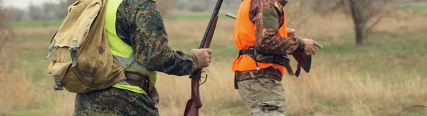 Mans Gun His Hands Orange Vest Pheasant Hunt Wooded Area — Stock Photo, Image