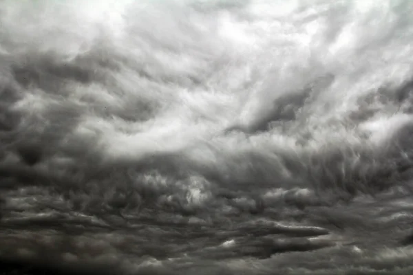 Nubes Tormenta Oscura Cielo Anuncian Una Fuerte Tormenta —  Fotos de Stock