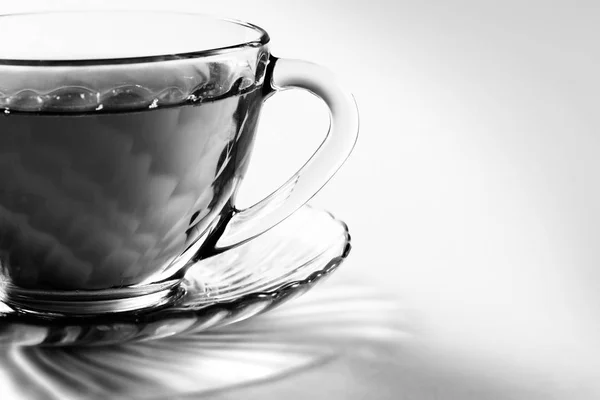 Schwarz Weiß Bild Einer Tasse Tee Mit Spiegelung Aus Dem — Stockfoto