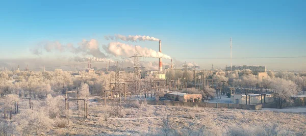 Panoramiczny Widok Miasto Strefie Przemysłowej Wielu Stosów Palenia Rury Zakładów — Zdjęcie stockowe
