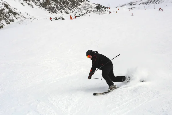 Esquiador Maduro Caiu Durante Descida Estância Esqui Inverno Acidente Pista — Fotografia de Stock