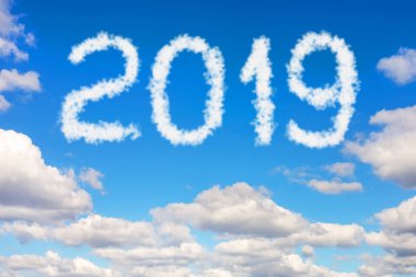 Dramatik gündoğumu veya günbatımı cennet 2019 metin ile. Noel ve yeni yıl kutlama kavramı.