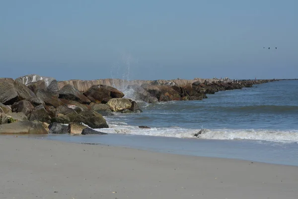 Волна Джетти Fernandina Beach Форт Клинч Стейт Парк Округ Насери — стоковое фото