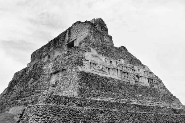 Preto Branco Reserva Arqueológica Xunantunich Ruínas Históricas Cidade Antiga Belize — Fotografia de Stock